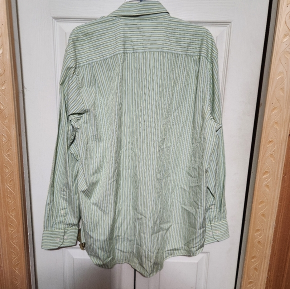 Banana Republic Men's Light Green Striped Shirt - Picture 14 of 15